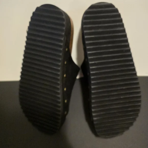 JUSTFAB Black Platform Sandals Slip On Flat Shoes Casual Summer Vacay Size 9 - Picture 10 of 14